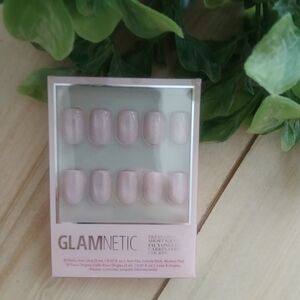 NIB Glamnetic Short Nails Color ~ Pinky Promise! GORGEOUS